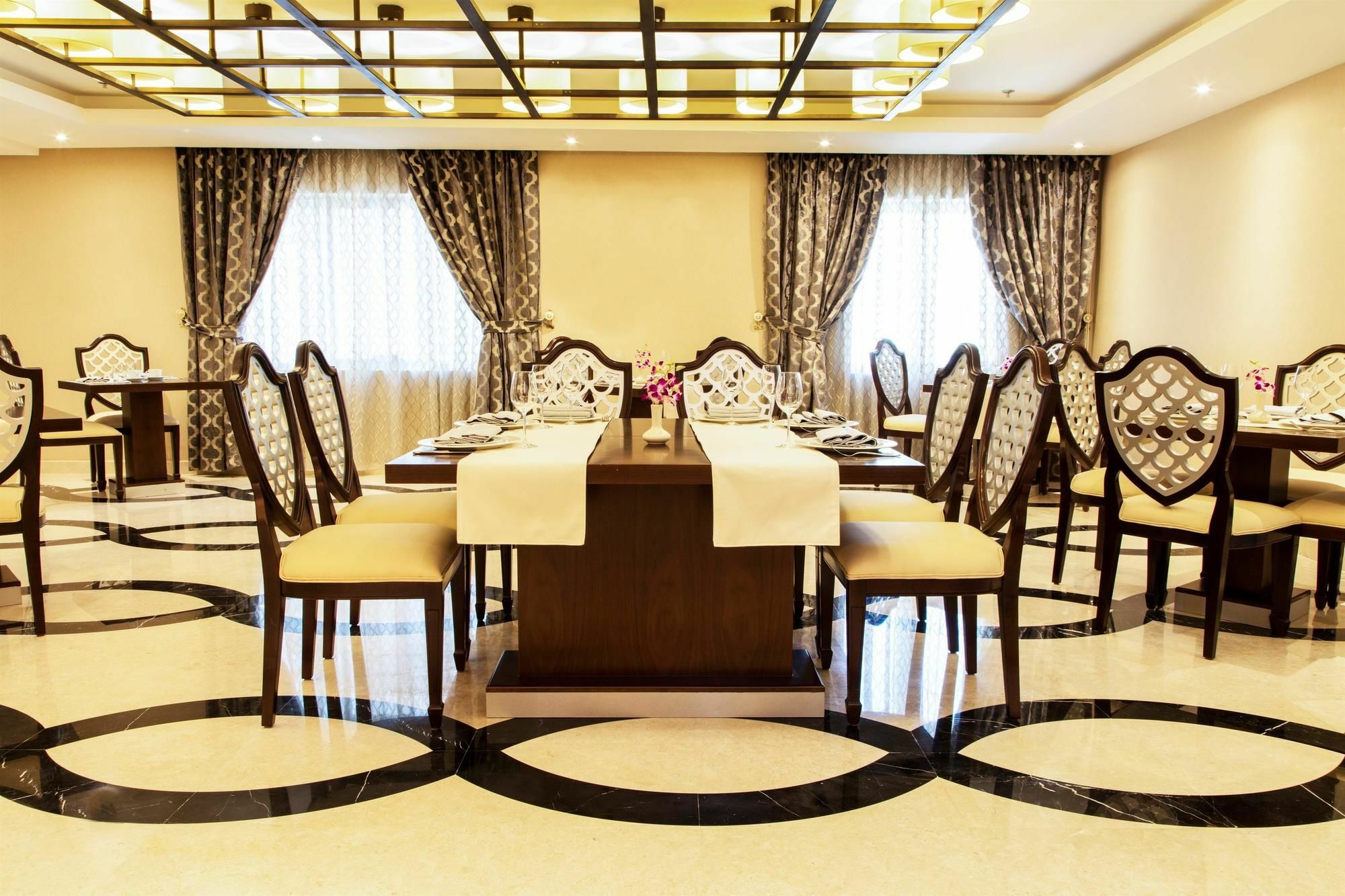Coral Muscat Hotel And Apartments Exterior foto